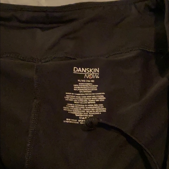 Bundle of workout shorts XL - Picture 8 of 8